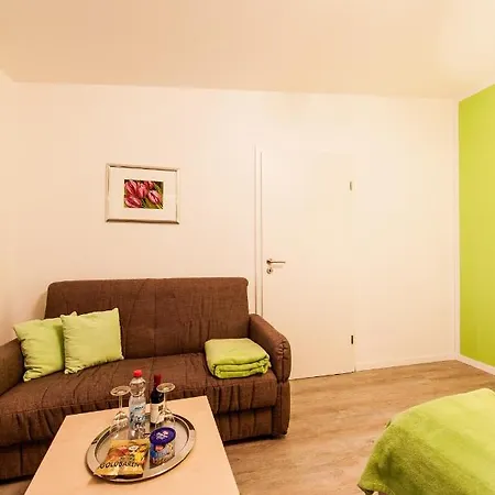 Cafe & Wein Gaestehaus Kurz Apartment Heilbronn
