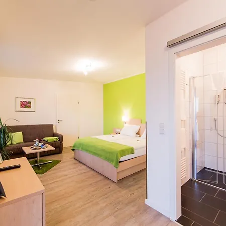 Apartment Cafe & Wein Gaestehaus Kurz *