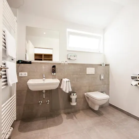 Cafe & Wein Gaestehaus Kurz *