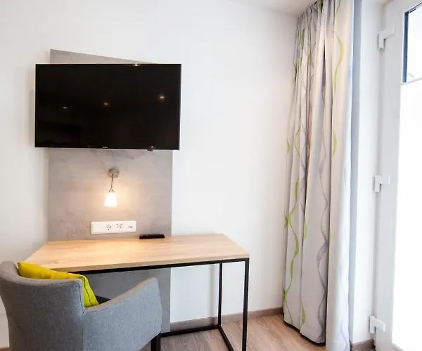 Cafe & Wein Gaestehaus Kurz Appartement Heilbronn