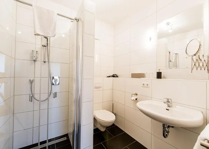 Cafe & Wein Gaestehaus Kurz