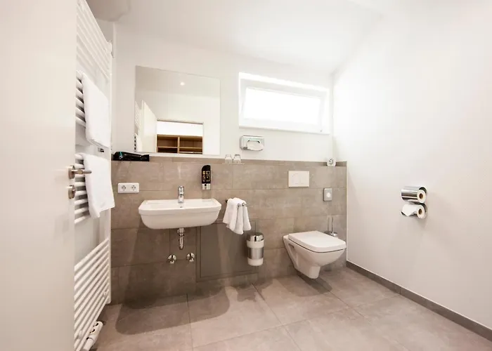 Cafe & Wein Gaestehaus Kurz *