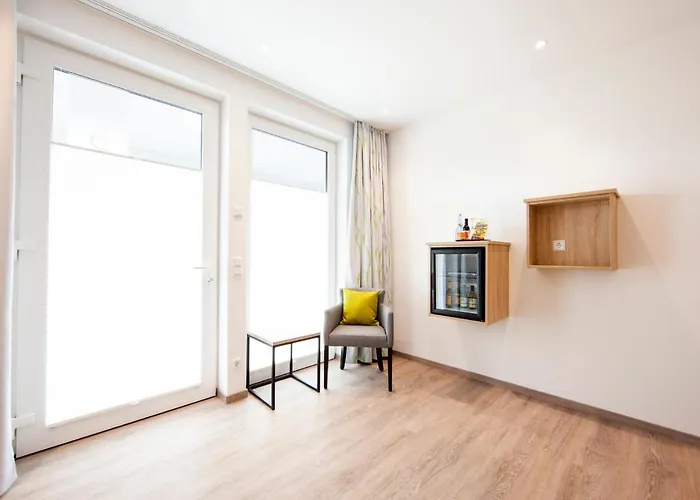 Appartement Cafe & Wein Gaestehaus Kurz Heilbronn